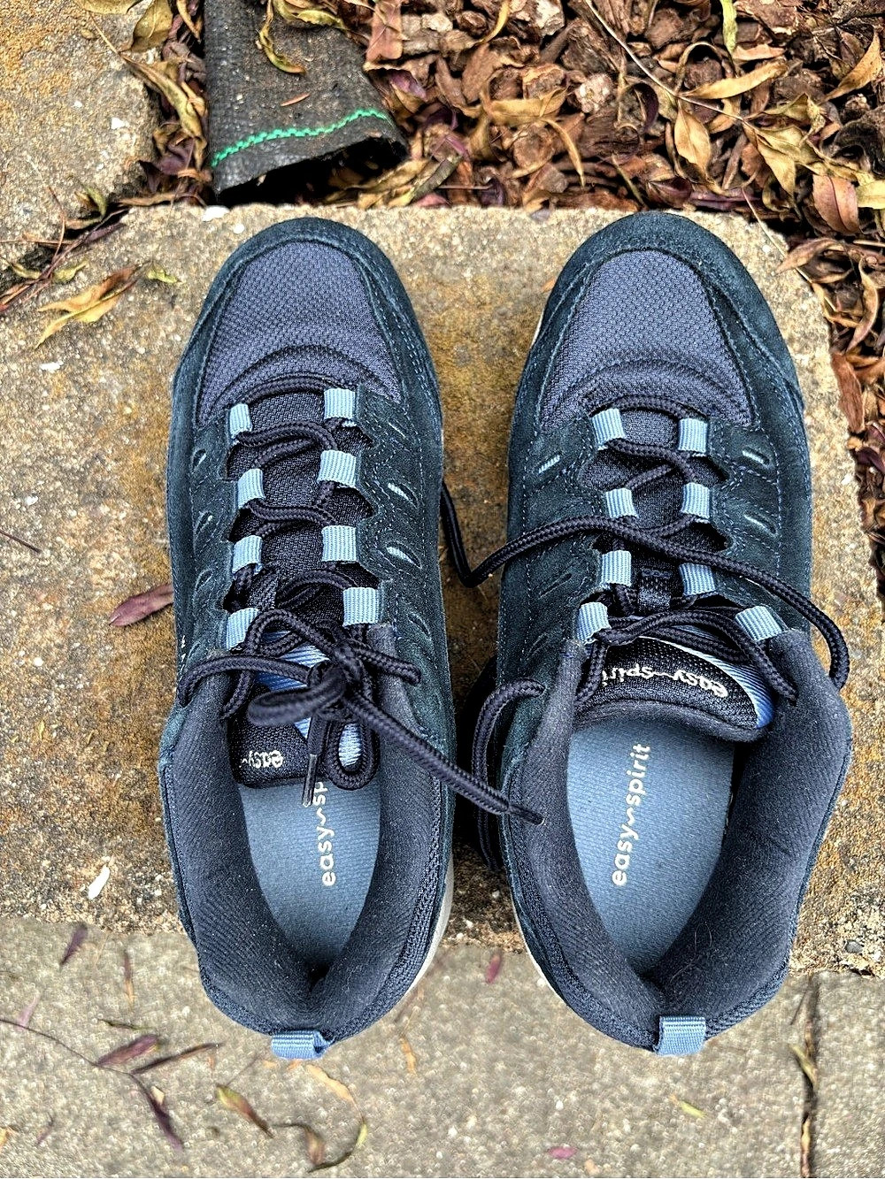 Easy Spirit Romy Walking Shoe Sneakers Navy & White US 7M